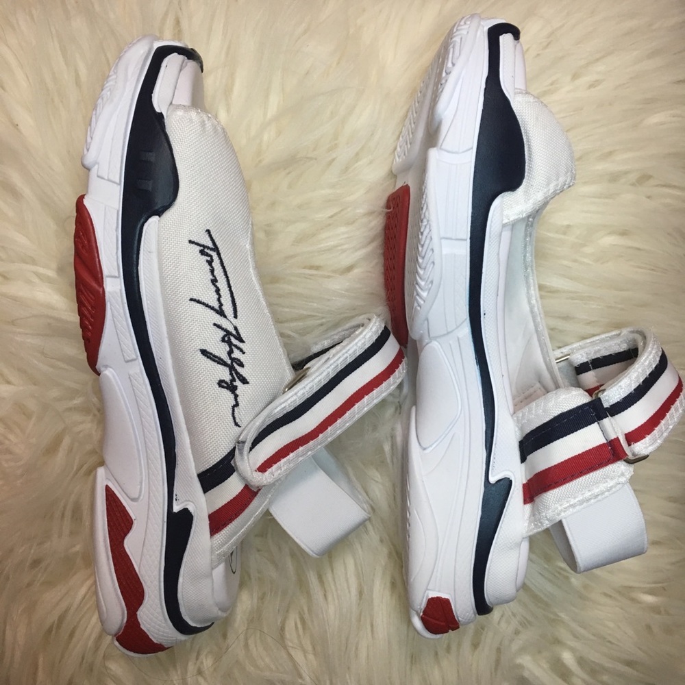 TOMMY HILFIGER CHUNKY PLATFORM SANDALS